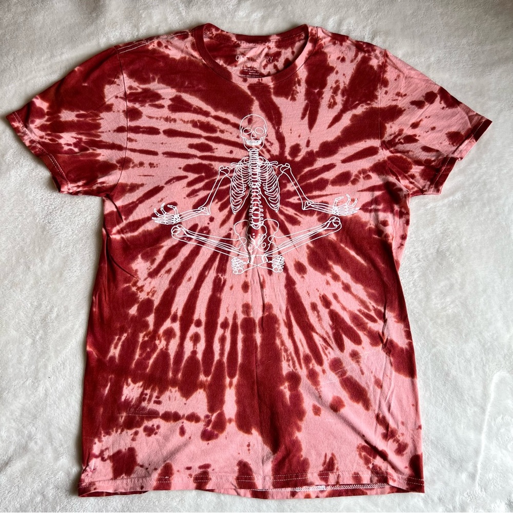 Chemistry brand skeleton tye dye t-shirt, color red, size small